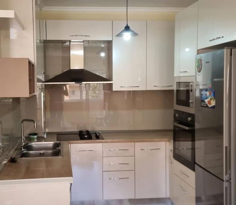 New & Great Located Apartment Near Center Tirana Exteriér fotografie