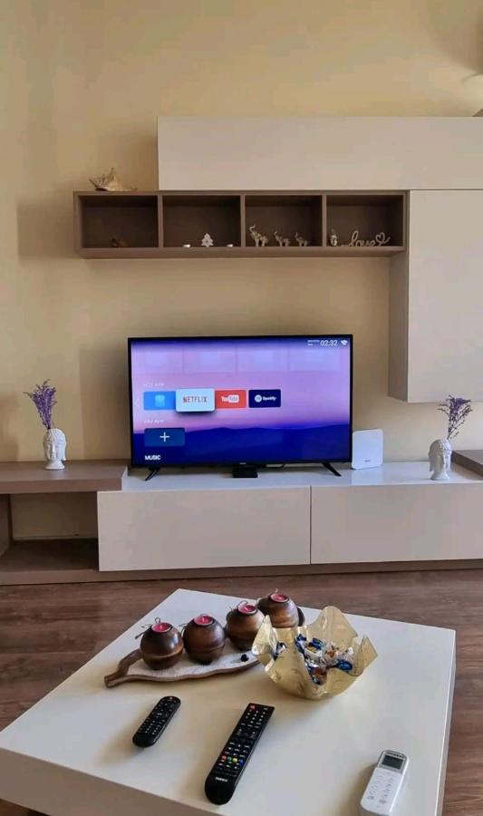 New & Great Located Apartment Near Center Tirana Exteriér fotografie