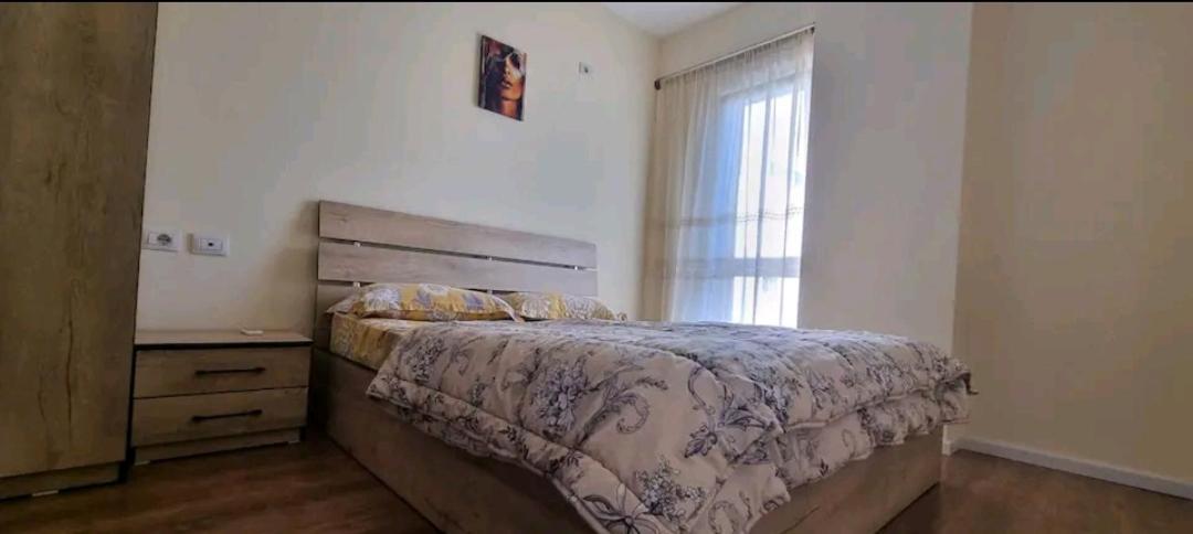 New & Great Located Apartment Near Center Tirana Exteriér fotografie